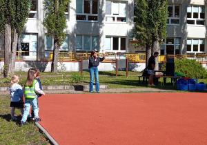 Rozpoczęcie Dnia Przedszkolaka w ogrodzie przedszkolnym.