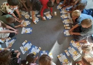 Dyplomy za udział w zajęciach o tematyce konsumenckiej.