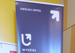 Tablica ekspozycyjna Wydziału Filologicznego Uniwersytetu Łódzkiego.