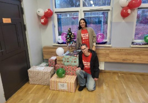 Wolontariuszki Szlachetnej Paczki, które przekazywały paczkę Pani Ani.